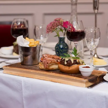 Devon 3* Templeglantine Village