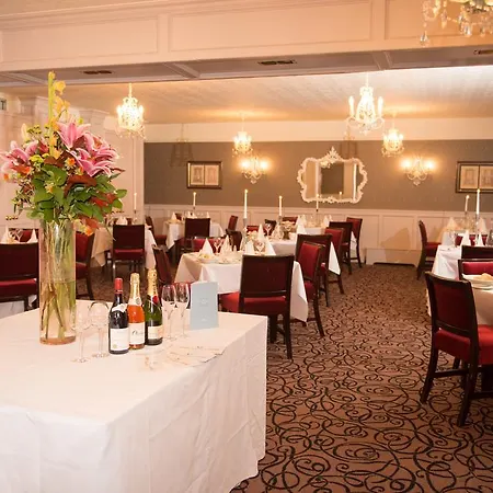 Devon Hotel