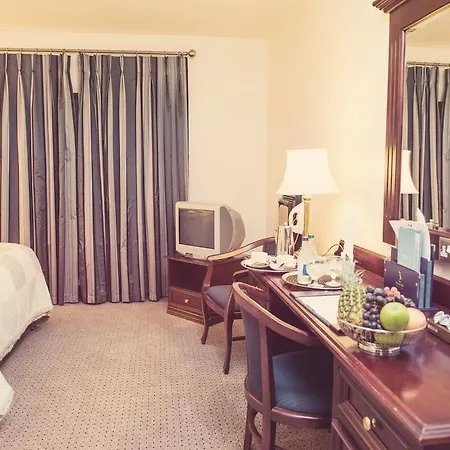 Devon Hotel Templeglantine Village